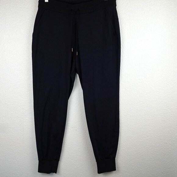 EUC Athleta Jogger Pants Crop Active Stretch Front & Back Pockets Black Size M - Picture 1 of 7